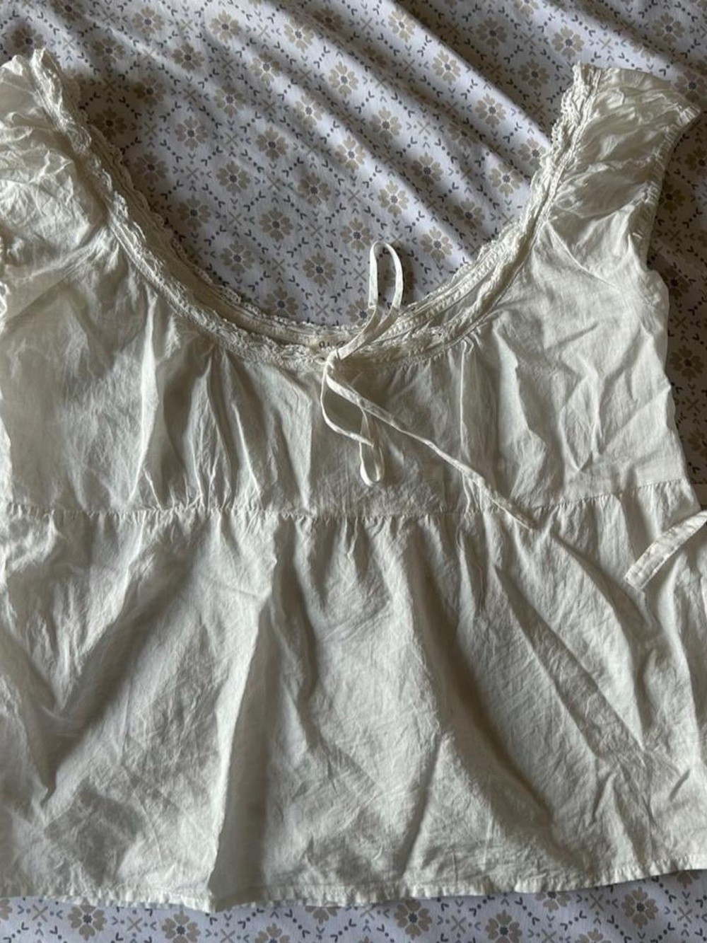 Brandy Melville Cream Lace-Trim Peplum Camisole